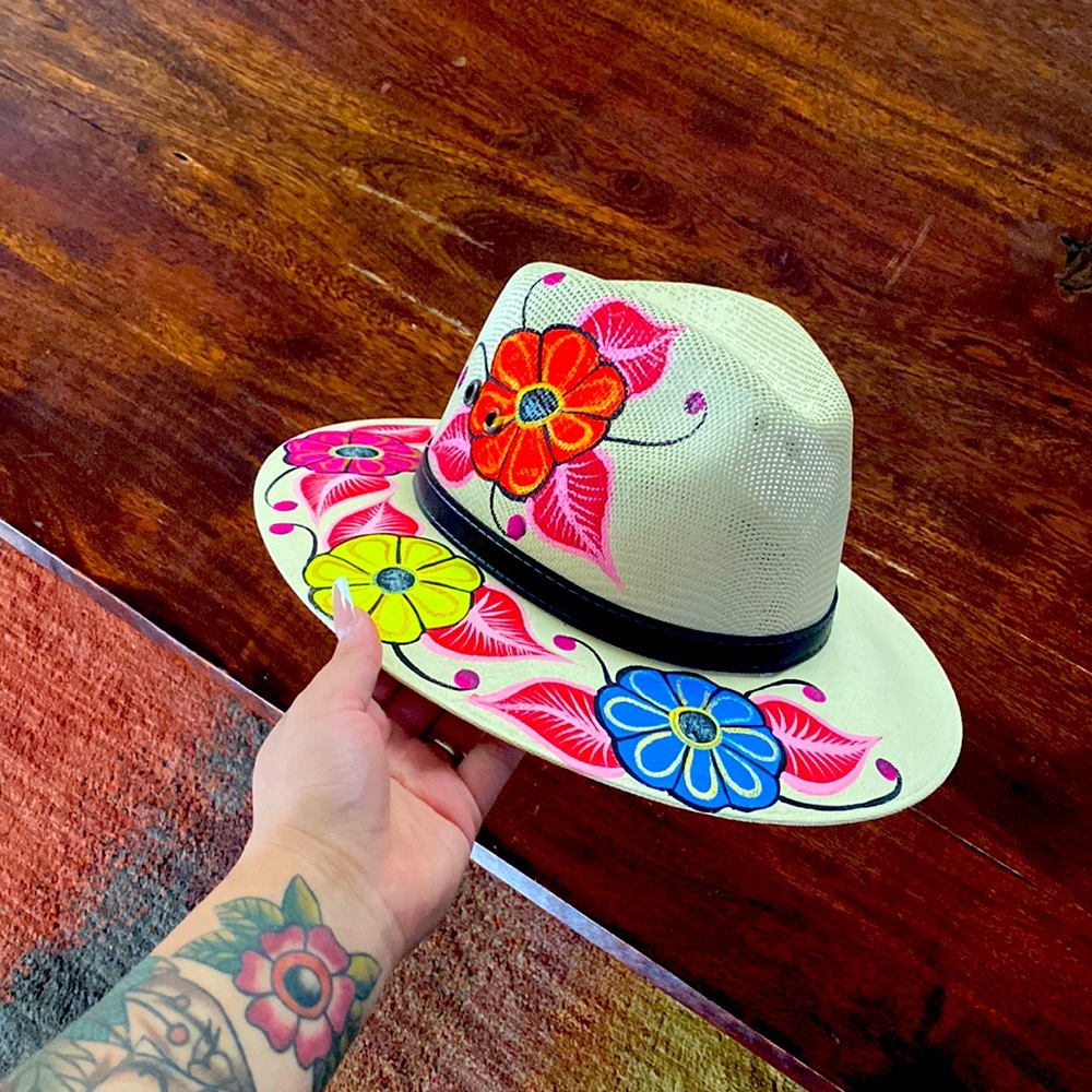 Tan Hat ❤️